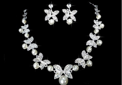 Bridal Pearl Jewelry Set