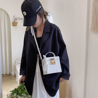 Chic Box Shoulder Bag