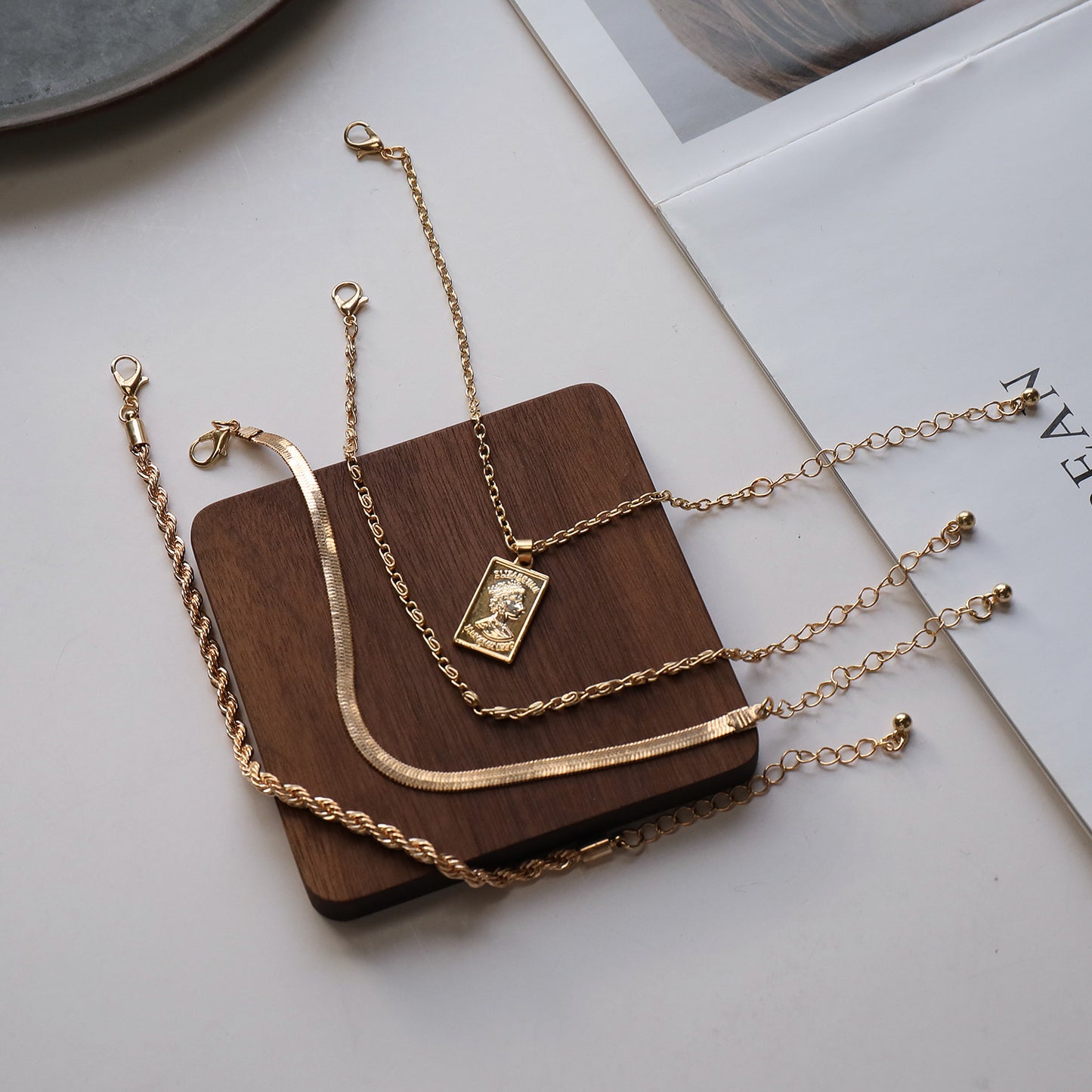 Expressive Retro Jewelry