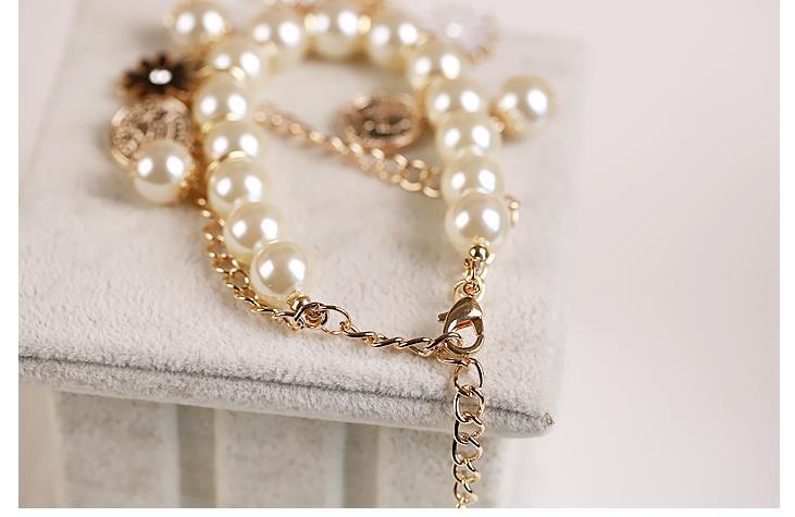 Floral Pearl Bracelet